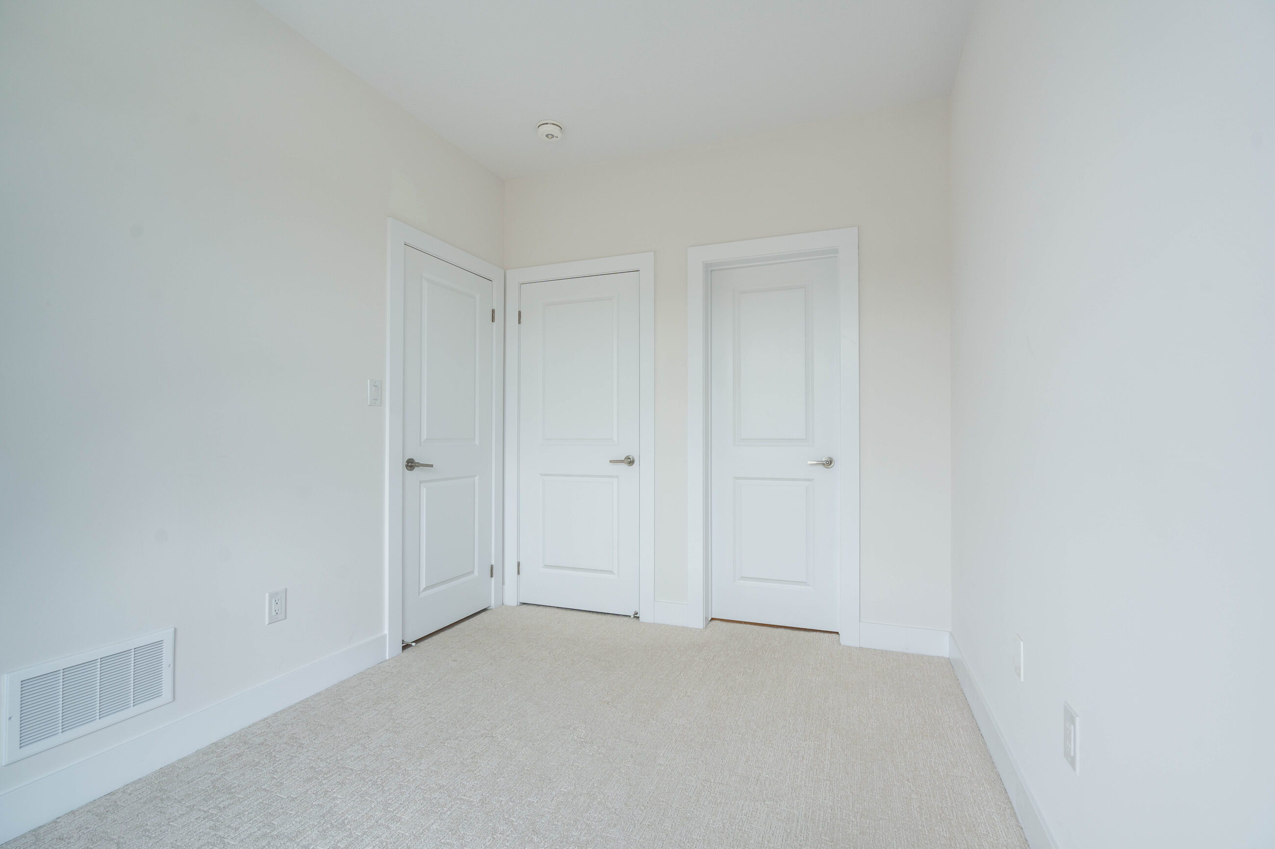 LOWER LEVEL - 13-2273 Turnberry Road