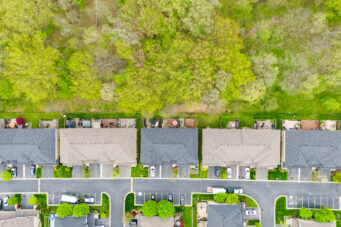 17 - 441 Stonehenge Drive