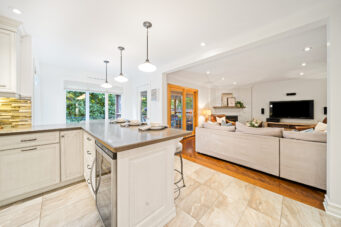 1246 Old Carriage Way