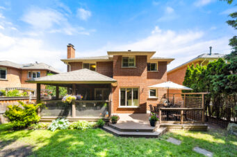 1246 Old Carriage Way