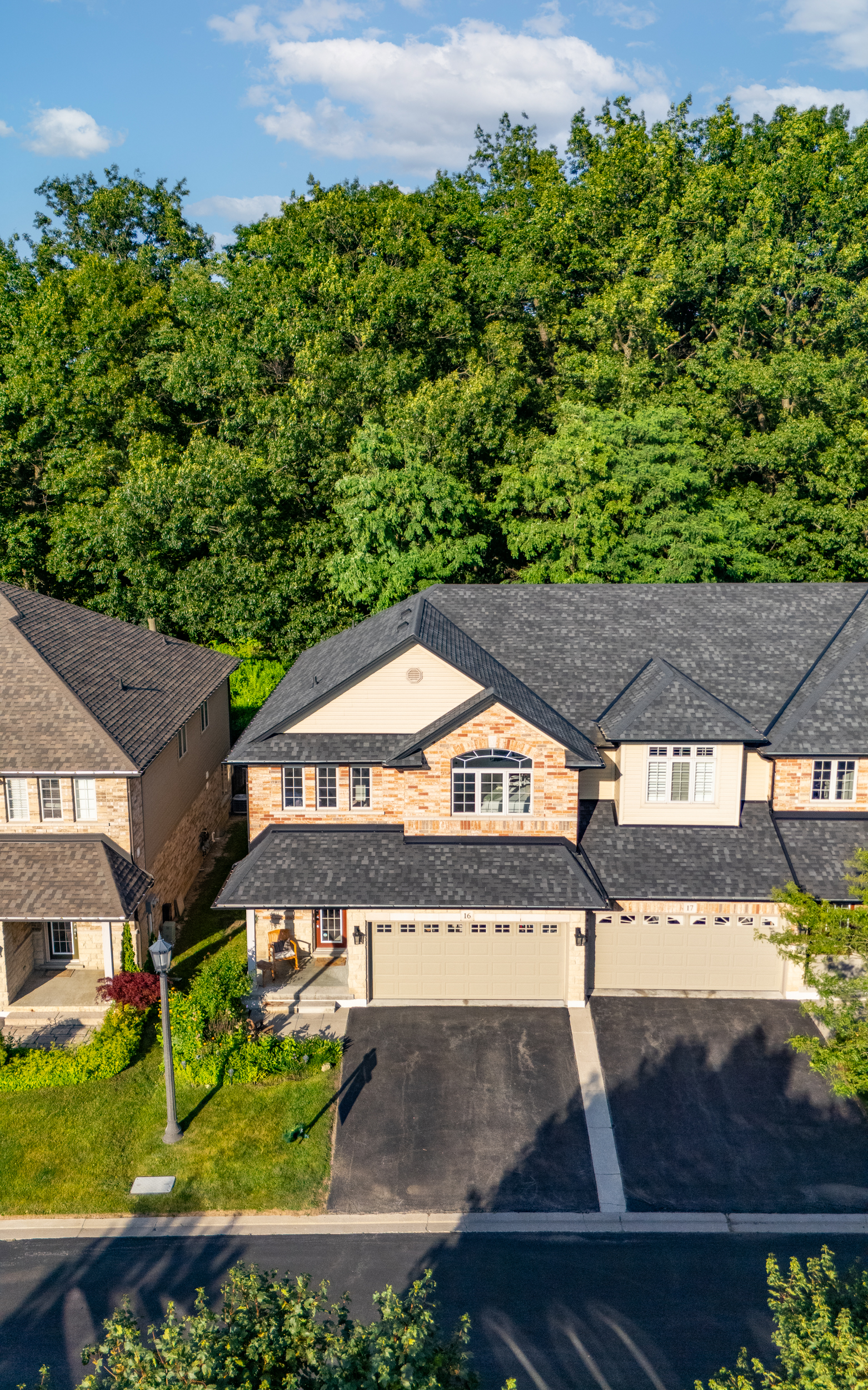 16 - 441 Stonehenge Drive