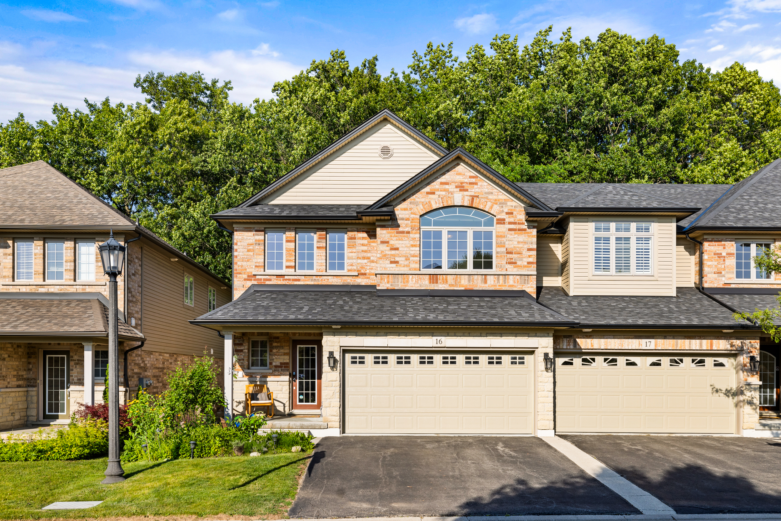 16 - 441 Stonehenge Drive